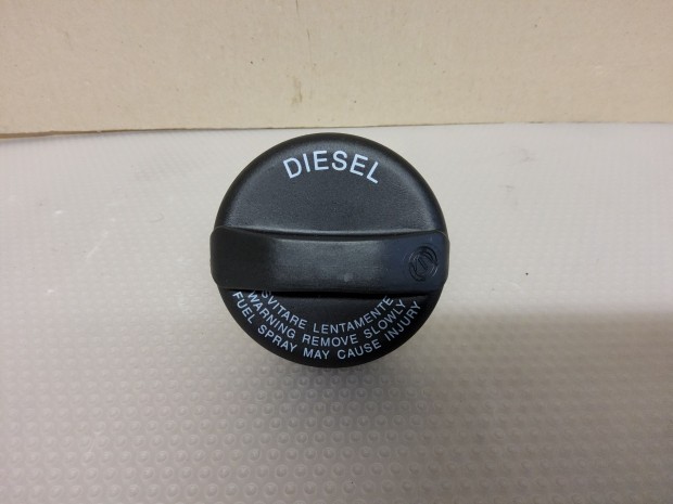Fiat Croma 2005-2010 gyári új Diesel tanksapka, zárbetét nélküli