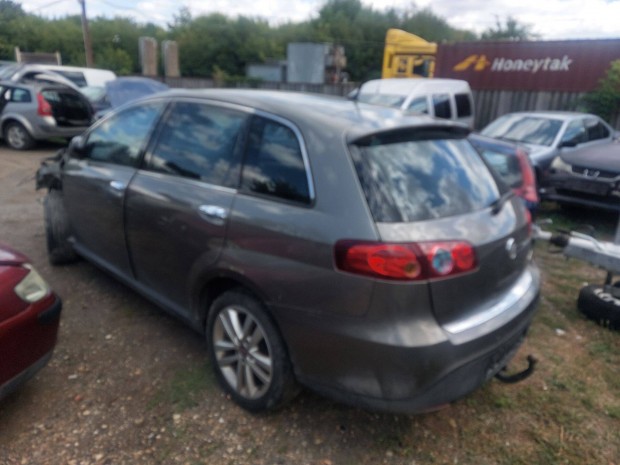 Fiat Croma 2 1.9 jtd alkatrészei