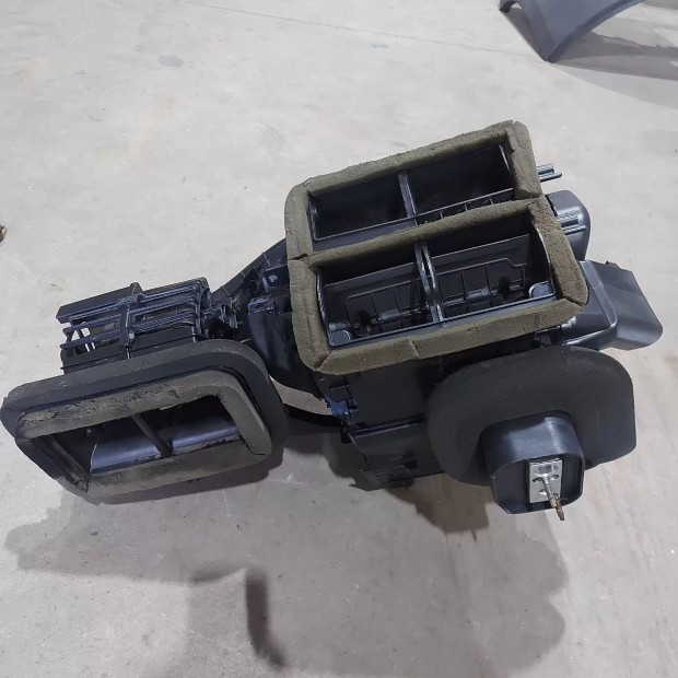 Fiat DUCATO Citroen JUMPER Peugeot BOXER 06- F�t�sbox box h�z 2515