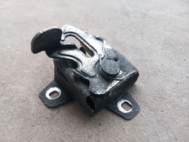 Fiat DUCATO Citroen JUMPER Peugeot BOXER 06- Motorh�ztet� z�r 0016