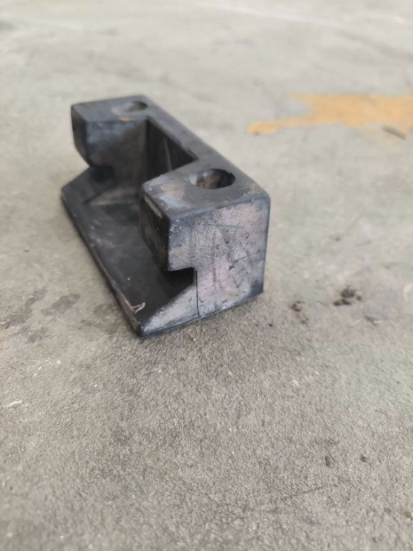 Fiat DUCATO Citroen JUMPER Peugeot BOXER 06- Tol�ajt� �tk�z� gumi 3164