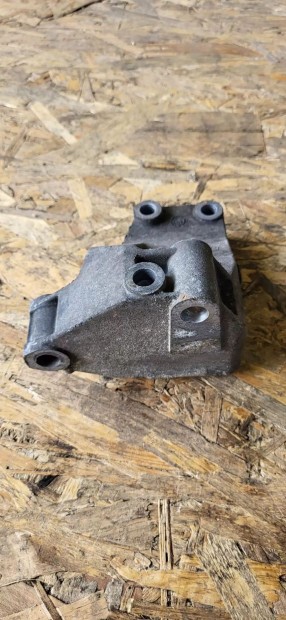 Fiat DUCATO Citroen JUMPER Peugeot BOXER V�lt�tart� tart� konzol 4866