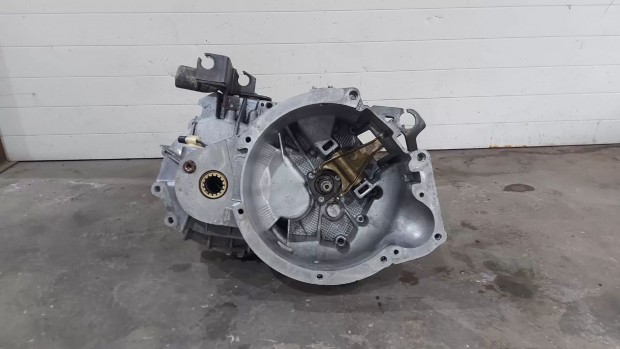 Fiat DUCATO Peugeot BOXER Citroen JUMPER 2.8 V�lt� sebess�gv�lt� 7390