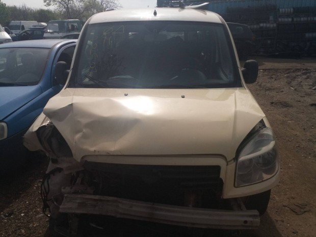 Fiat Doblo bonts, csomagtr ajt, hts lkhrt
