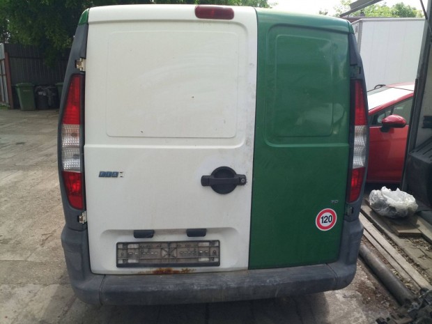 Fiat Doblo bontott fényszóró