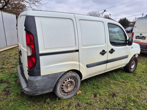 Fiat Doblo cargo 2010 1.3 JTD alkatrszei eladak