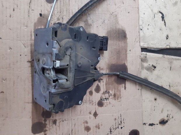 Fiat Ducato III 06-14 Bal Els� Ajt� Z�rszerkezet + K�zpontiz�r Motor