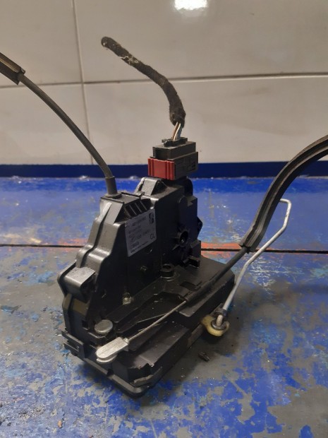 Fiat Ducato III 06-14 Bal Els� Ajt� Z�rszerkezet + K�zpontiz�r Motor