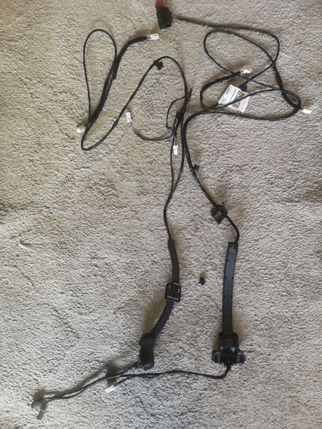 Fiat Ducato csomagt�r ajt� k�belk�teg