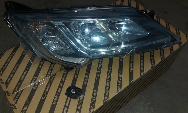 Fiat Ducato gyári jobb fényszóró