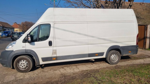 Fiat Ducato kisteherautó