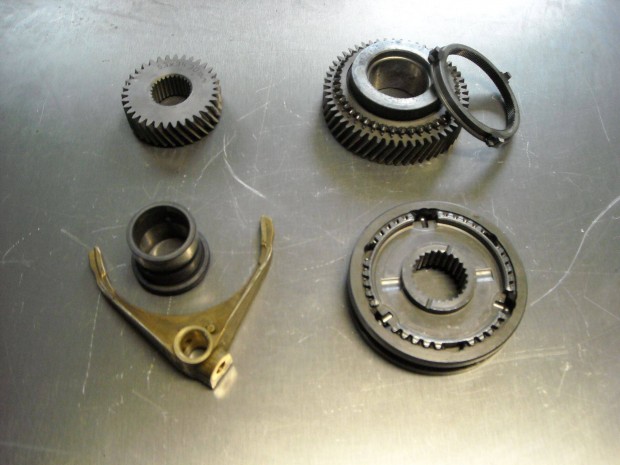 Fiat Ducato lak�aut�, v�lt� alk., 5. sebess�gi fokozat elad�