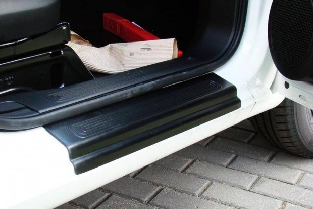 Fiat Fiorino 2008- Műanyag Küszöbvédő