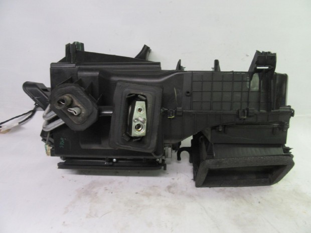 Fiat Freemont első fűtésboksz K068105535AB