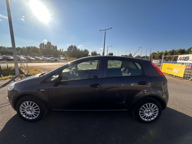 Fiat Grande Punto 1.4 8V Dynamic 146.000km futá...