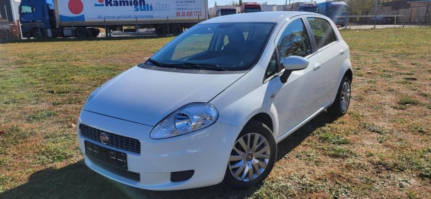 Fiat Grande Punto 1.4 8V Dynamic Friss Műszaki...