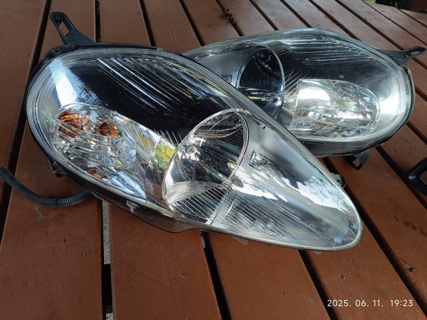 Fiat Grande Punto első fényszóró
