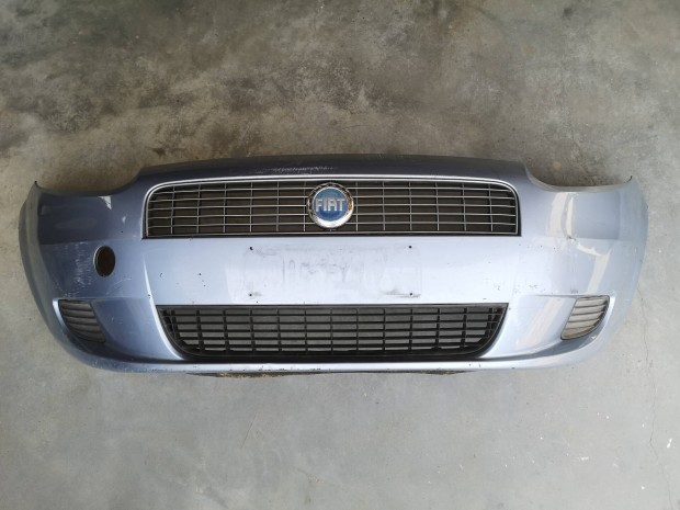 Fiat Grande Punto gyári első lökhárító részeivel