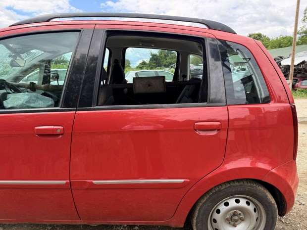 Fiat Idea (03-08) 1.4 B bal hátsó ajtó