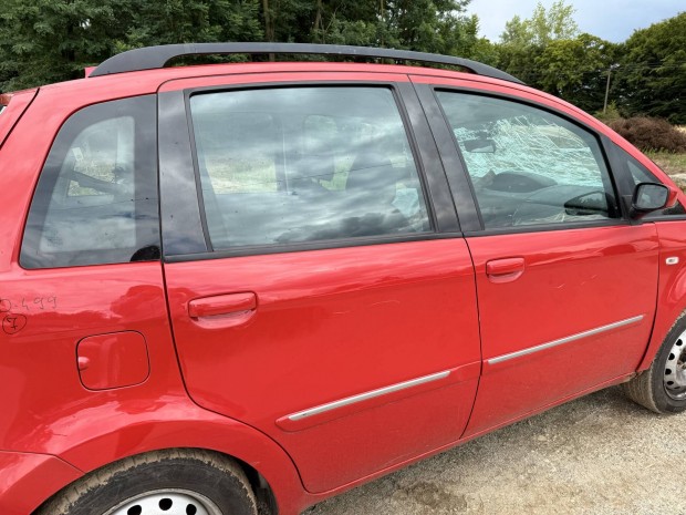 Fiat Idea (03-08) 1.4 B jobb hátsó ajtó