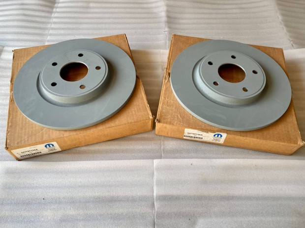 Fiat Mopar hátsó féktárcsák, új 04779713AA