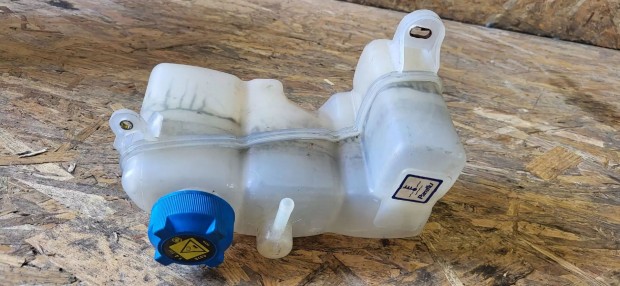 Fiat PUNTO 03- V�ztart�ly v�z tart�ly kiegyenl�t� tart�ly sapka 4095