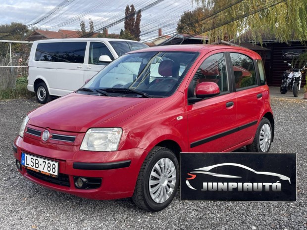 Fiat Panda 1.2 Szép kis nőies autó könnyű ki-be...
