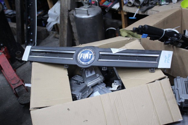 Fiat Panda 2003-2010 hűtőrács 735353899