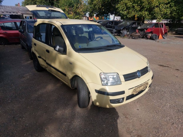 Fiat Panda 2 karosszéria elemei sárga