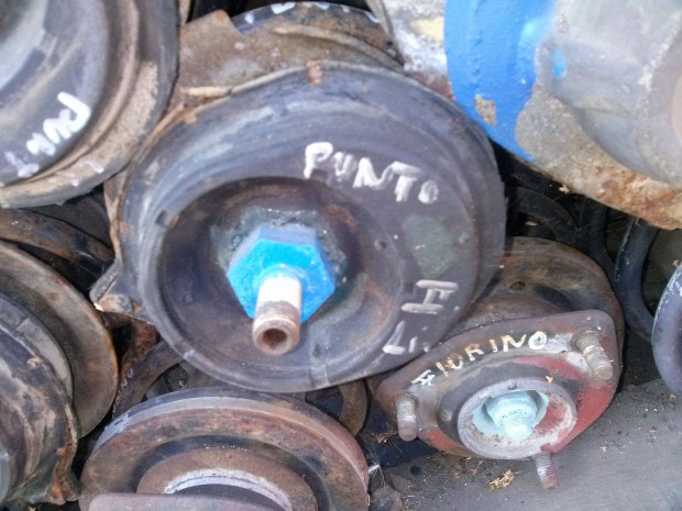 Fiat Punto2 Lengscsillapit