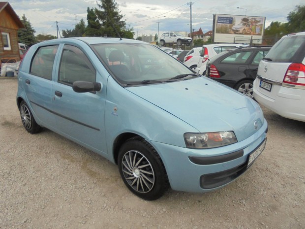 Fiat Punto 1.2 Active Magyarországi.Szervizköny...