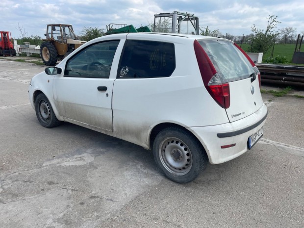 Fiat Punto 1.3 JTD Van 2 szem�lyes kisteheraut�