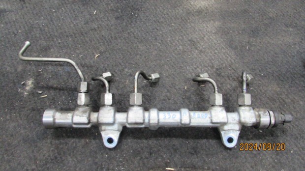 Fiat Punto 2012-2015 1.3D Közösnyomócső üzemanyag csövekkel 55272136