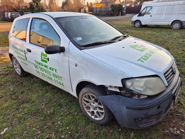 Fiat Punto 3 2004-es Alkatr�szei elad�ak