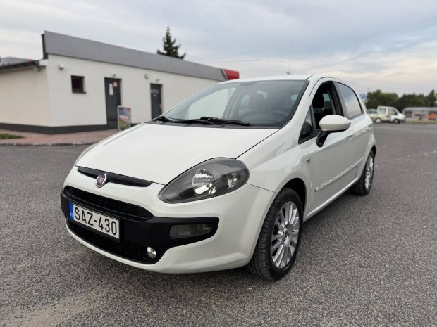 Fiat Punto Evo 1.4 8V Active Evo felszereltség....