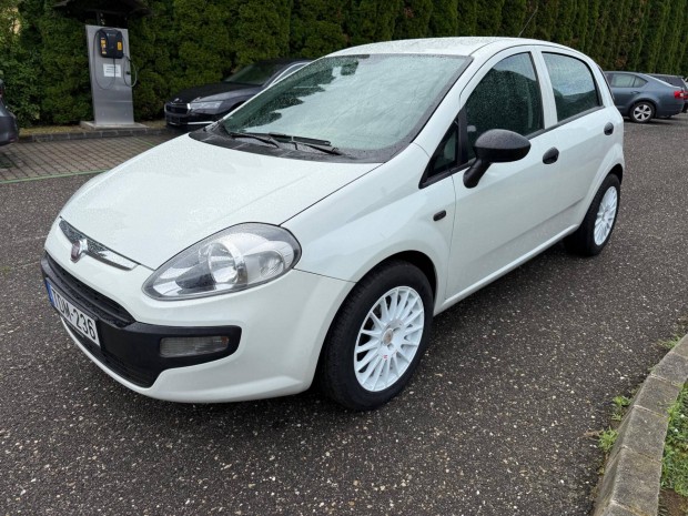 Fiat Punto Evo 1.4 8V Active Klms / 1.4 77Le...