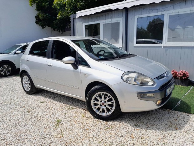 Fiat Punto Evo 1.4 8V Active mo-i. 2.tulaj. 175...