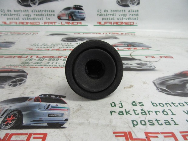 Fiat Punto III. 5 ajtós csomagtérajtó zárbetét ház
