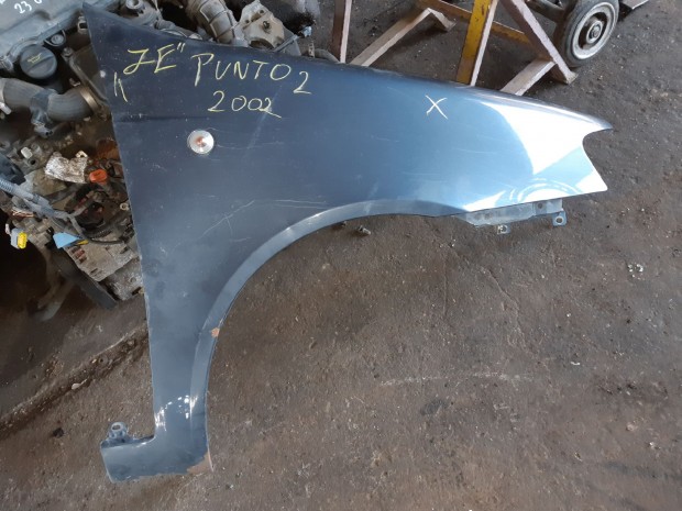 Fiat Punto II Jobb Els� S�rv�d�