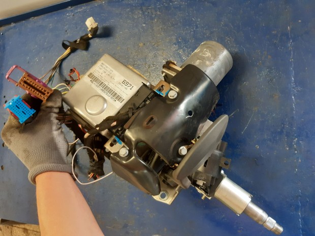 Fiat Punto II Korm�nyoszlop + Elektromos Korm�nyszerv� Motor