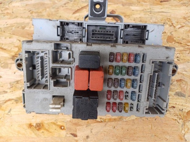 Fiat Punto II (1999-2010) 1.2 Benzines Biztos�t�k T�bla