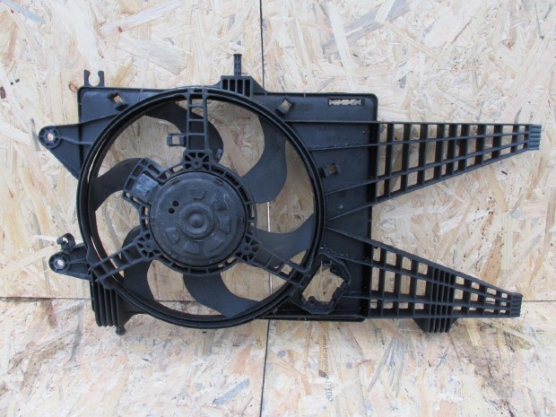 Fiat Punto II. 1,9 Diesel hűtőventilátor keret motorral, a képen