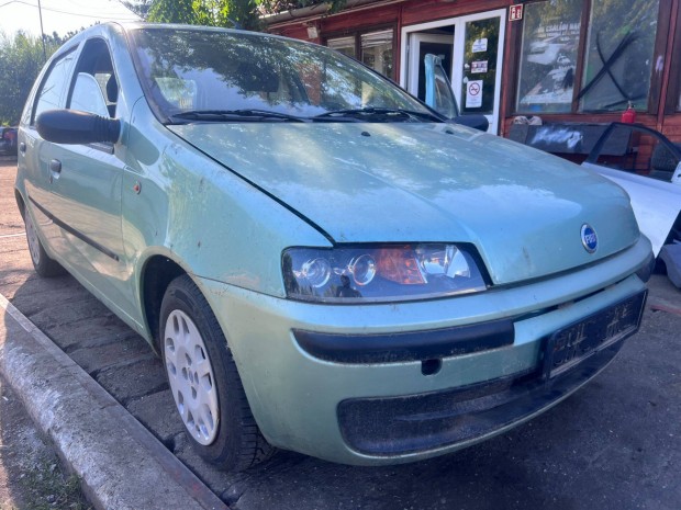 Fiat Punto II (2000) 1.2i 188A4000 Alkatrszek #M3059