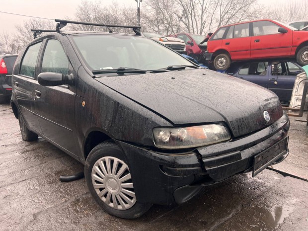 Fiat Punto II (2002) 1.2i 188A4000 Alkatrszek #M2194