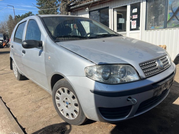 Fiat Punto II (2007) 1.3JTD 188A9000 Alkatr�szek #M3799