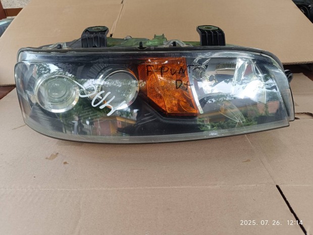 Fiat Punto II első fényszóró