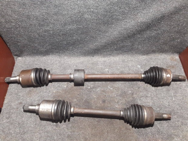 Fiat Punto II gy�ri f�ltengely p�r