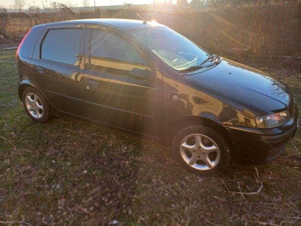 Fiat Punto elad