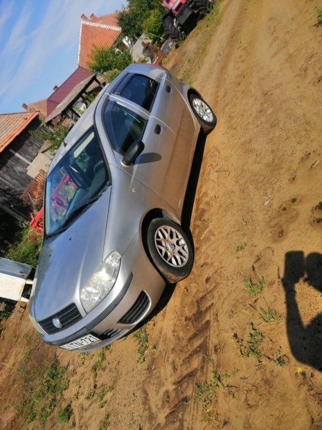 Fiat Punto elad
