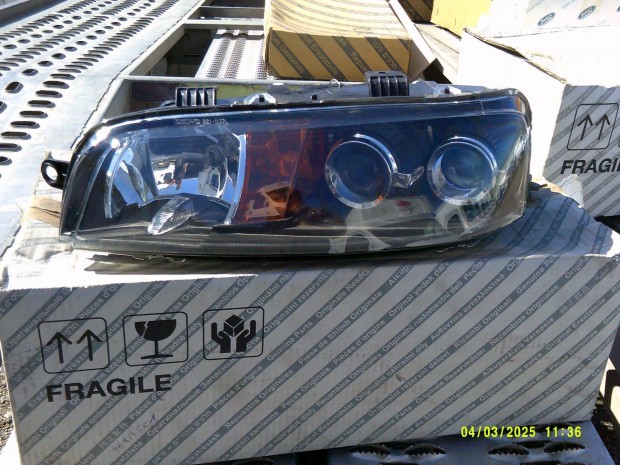 Fiat Punto gyári új fényszórók, 46814551, 46522719